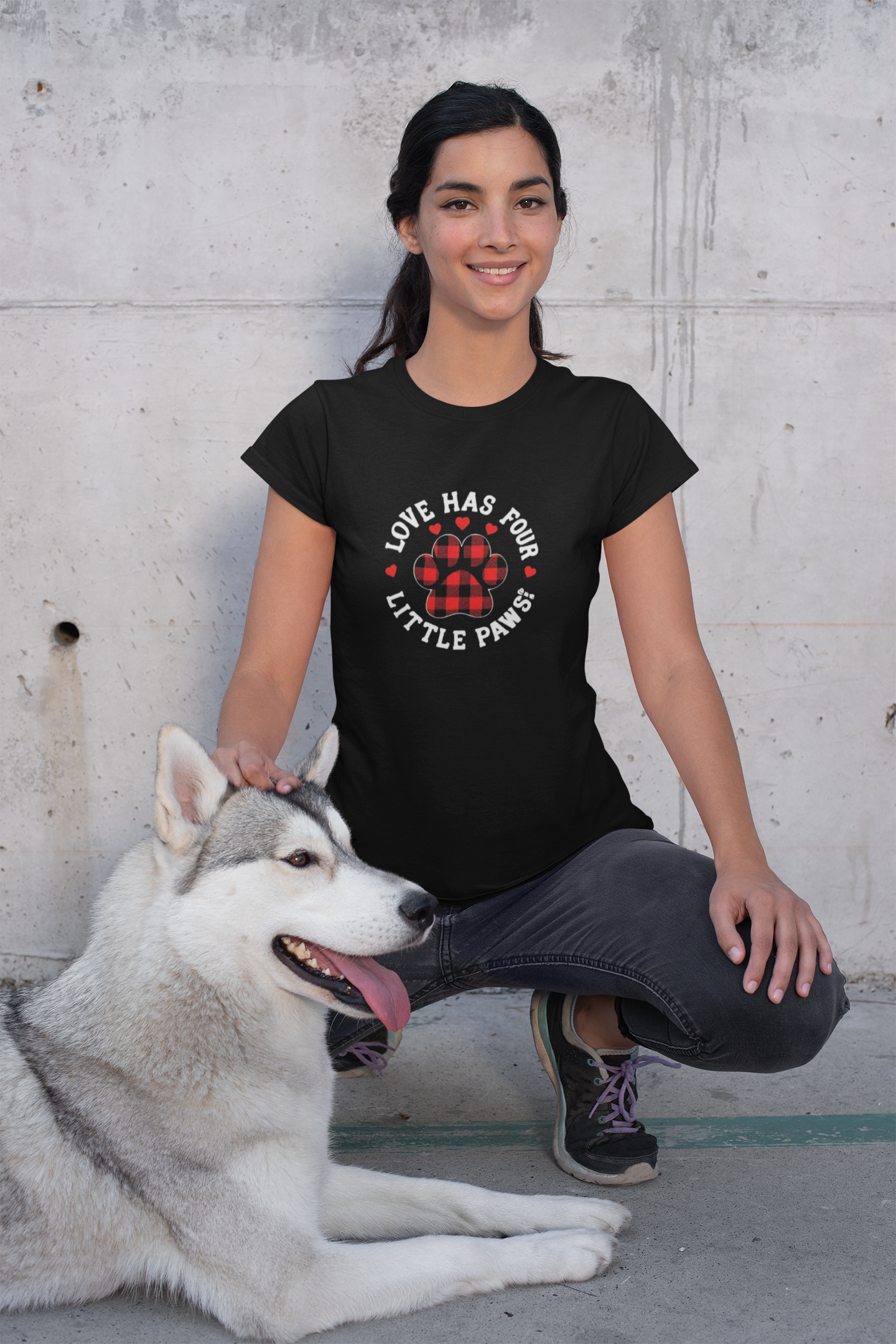 Premium Pfotenpoesie Shirt Love has Four Little Paws