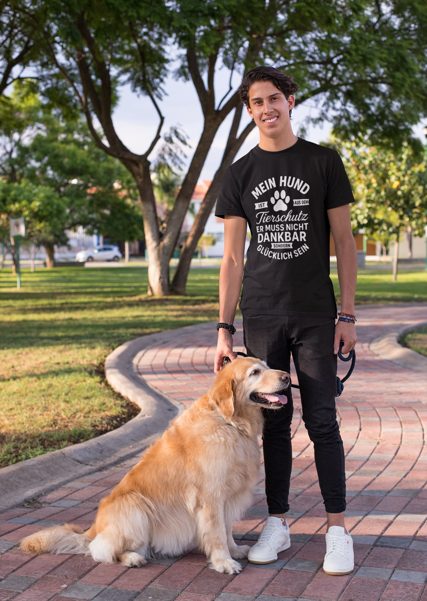 Mein Hund ist aus dem Tierschutz Premium Unisex Shirt