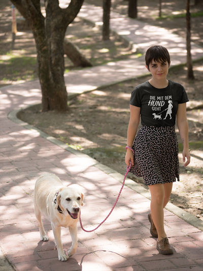Die mit dem Hund Geht Premium Unisex Shirt