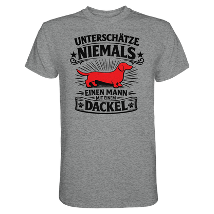 Unterschätze niemals einen Mann mit einem Dackel Premium Herren Shirt
