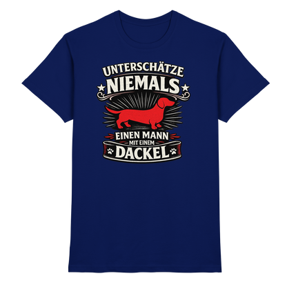 Unterschätze niemals einen Mann mit einem Dackel Premium Herren Shirt