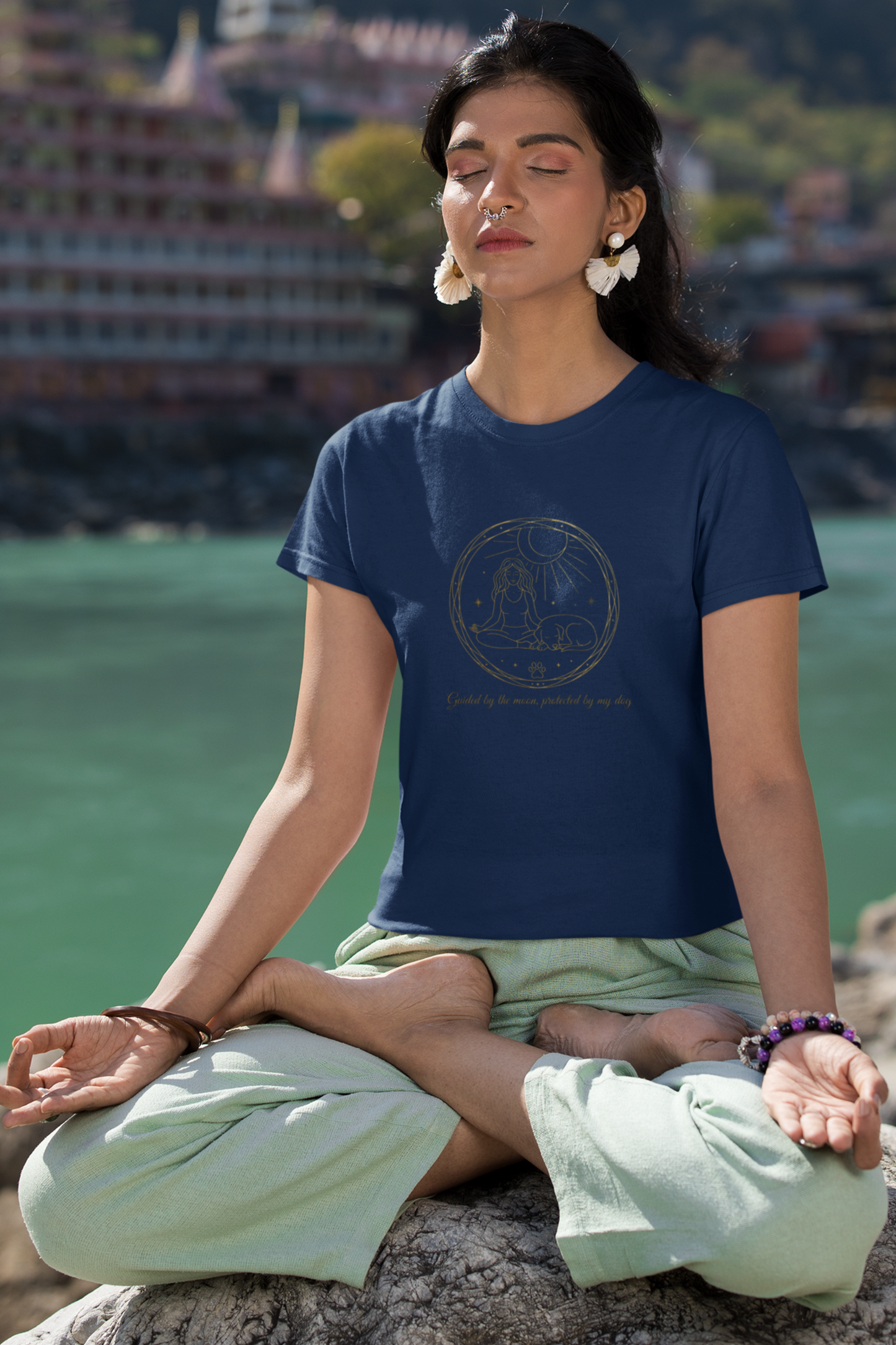 Premium Pfotenpoesie  Unisex Shirt Guided by the Moon, Protected by My Dog